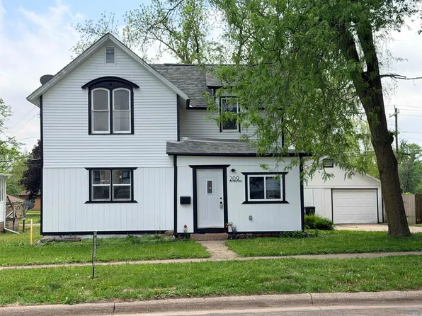 209 E Maple St, Cherokee, IA 51012