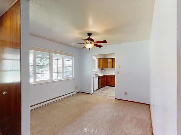 5th image of 1575 NE Roseway Ln