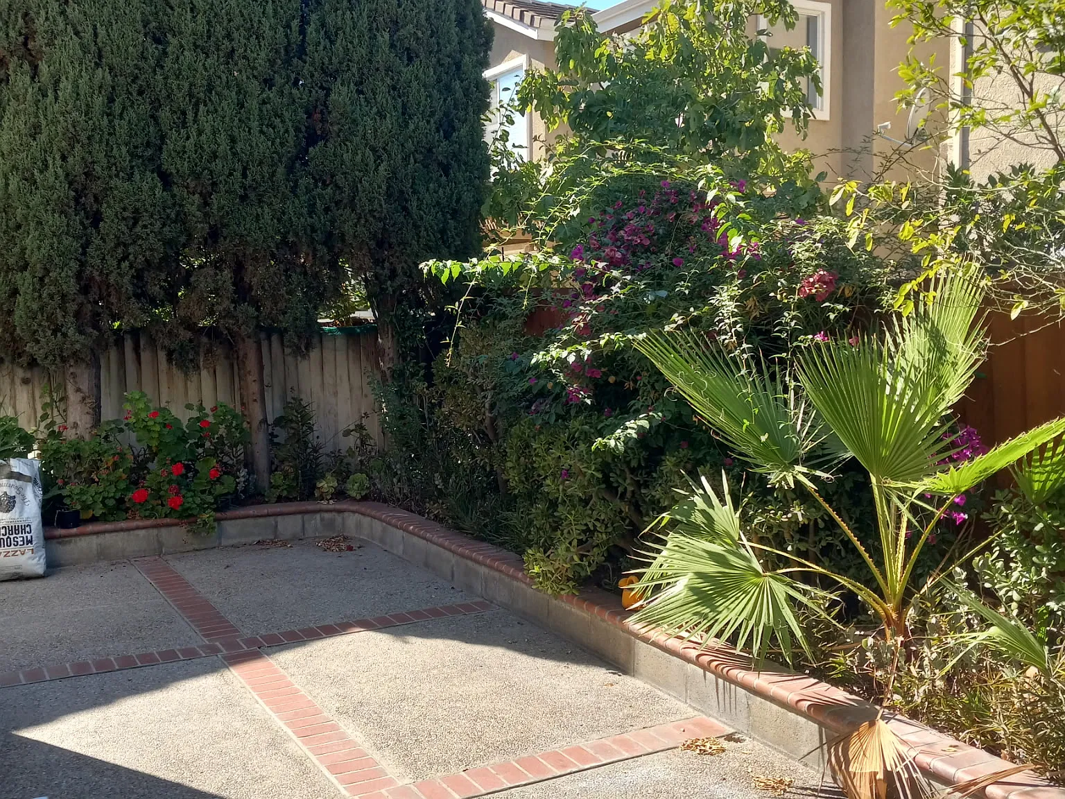 3 bed, 2.5 bath, 1704 sqft, $4,300 — Photo 4