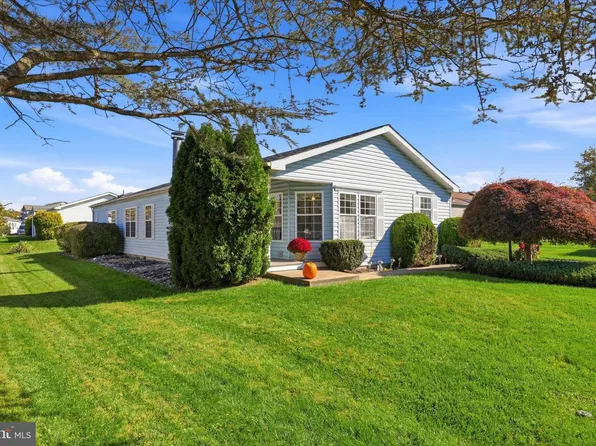1104 Harvest Ln, North Wales, PA 19454