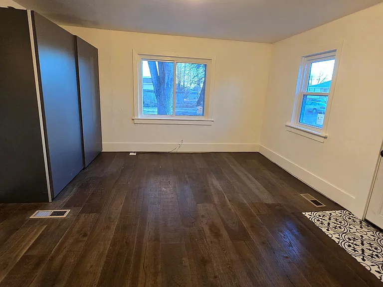 452 S Main St — Photo 13