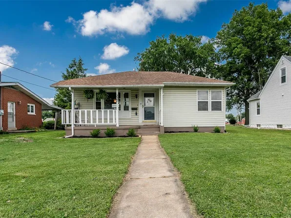 337 N 2nd St, Breese, IL 62230