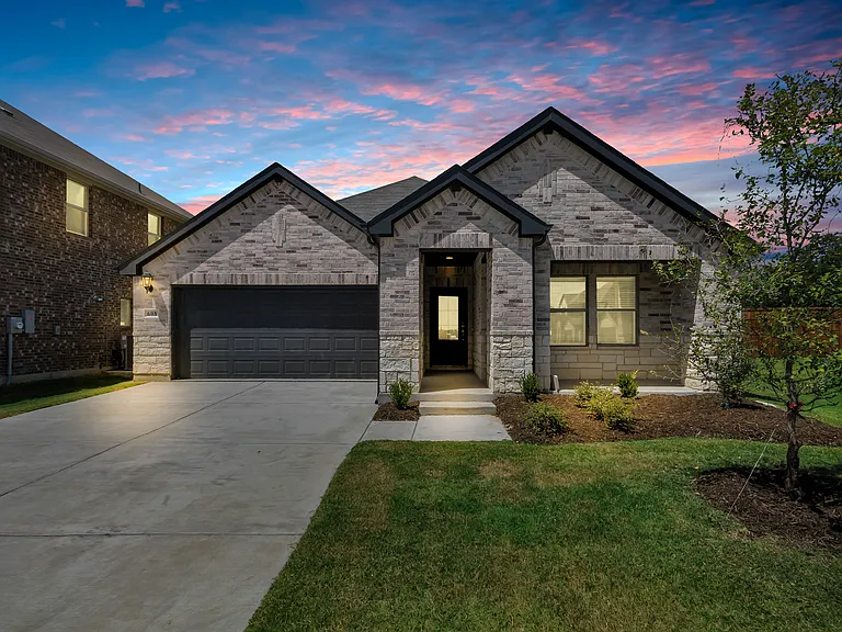 608 Willet Dr — Photo 1