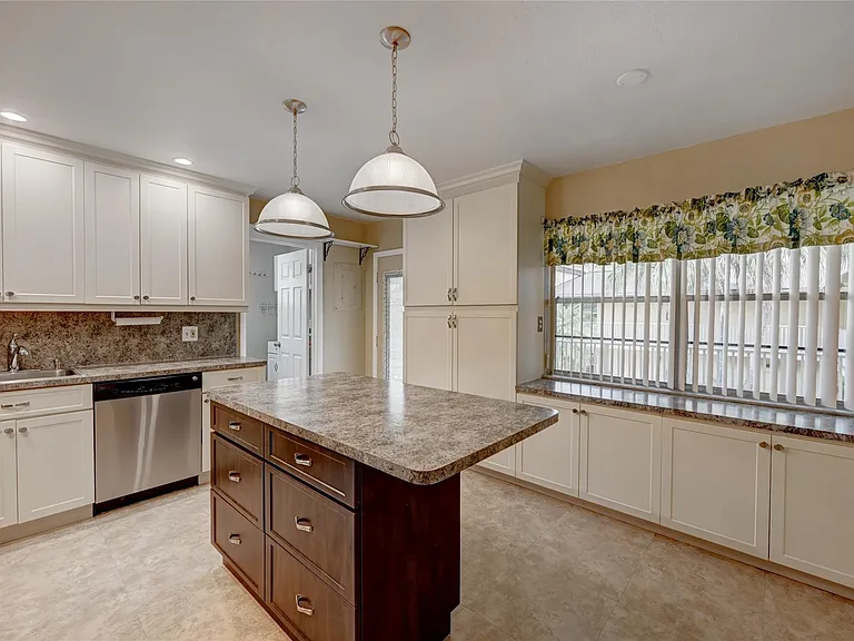 8760 Azalea Ct #203 — Photo 9