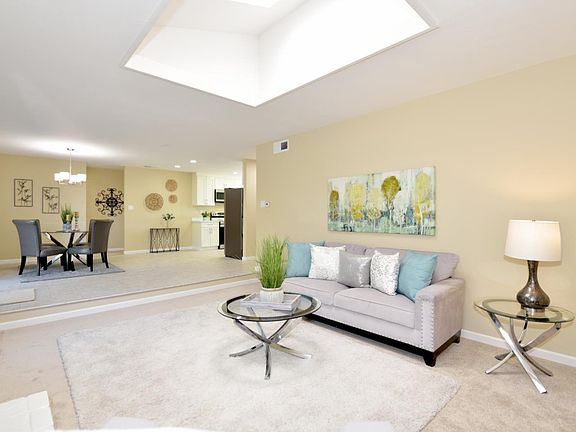 2nd image of 2082 Limewood Dr