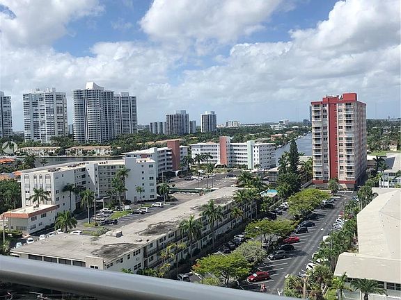 5th image of 3140 S Ocean Dr APT 1112