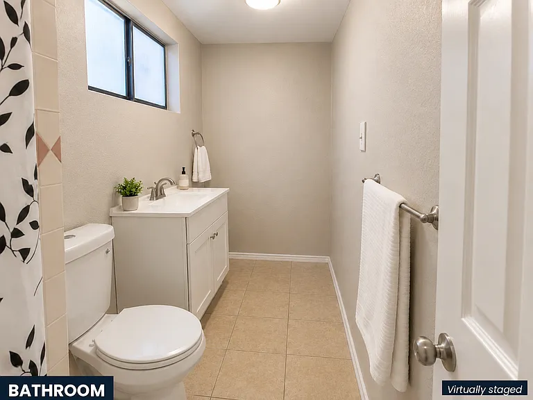 1305 E San Antonio Ave #B — Photo 4