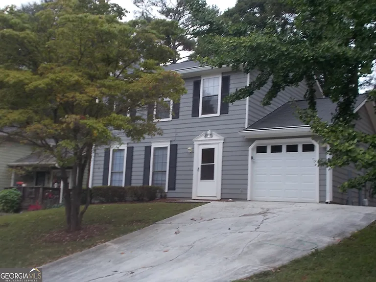 4788 Wyndam Dr — Photo 2