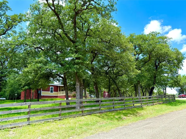 839 Northwood Cir, Rockdale, TX 76567