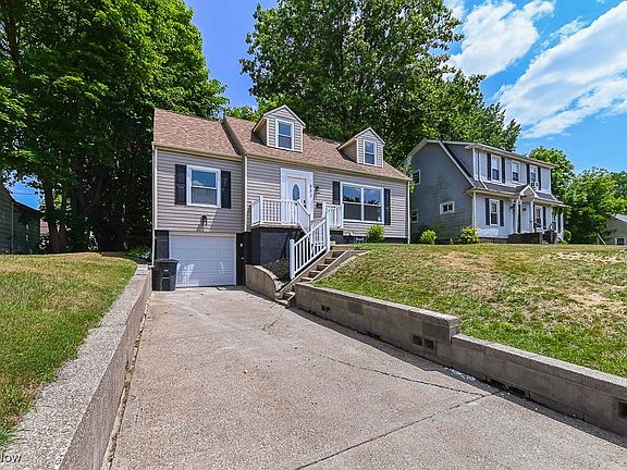 3rd image of 683 Greenwood Ave