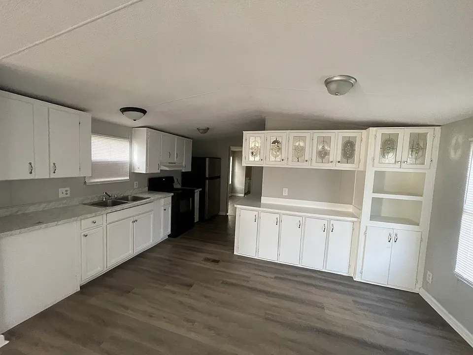 145 Dana Dr