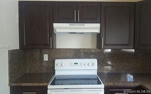 2nd image of 1370 NE 119th St #137008