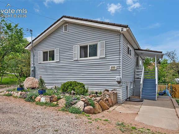 2nd image of 324 Terrace Pl