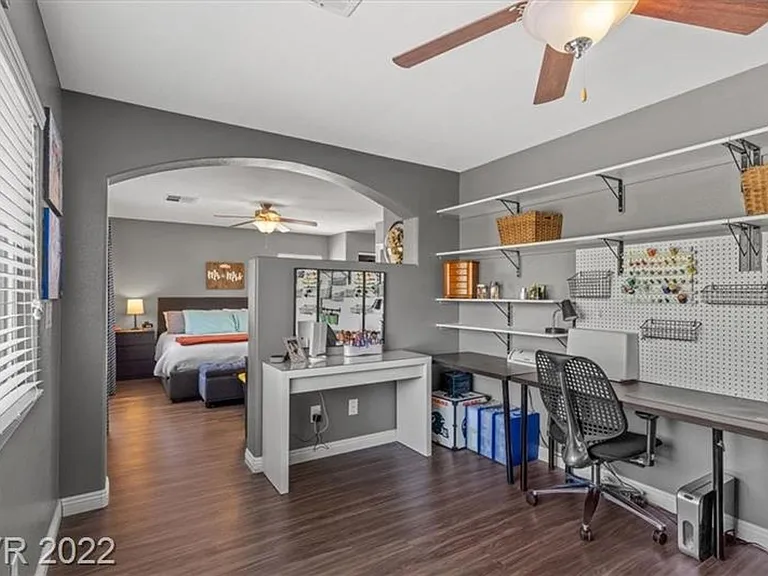 7725 Donner Peak St — Photo 10