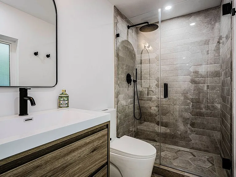 8866 Carlyle Ave — Photo 34