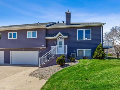 3 Prairiewood Xing S, Fargo, ND, 58103