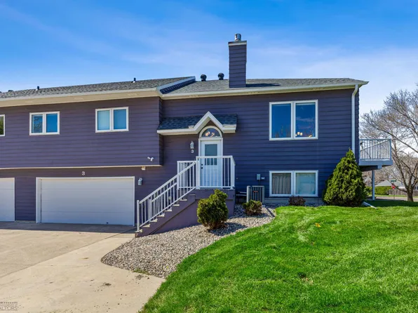 3 Prairiewood Xing S, Fargo, ND 58103