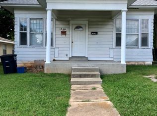 1208 E 10th St, Shawnee, OK 74801