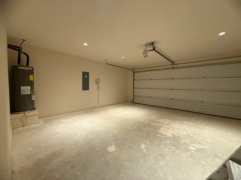 106 Kirkland St — Photo 6