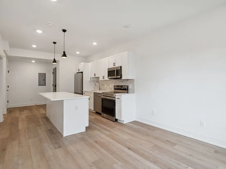 903 Leland St #605 — Photo 5
