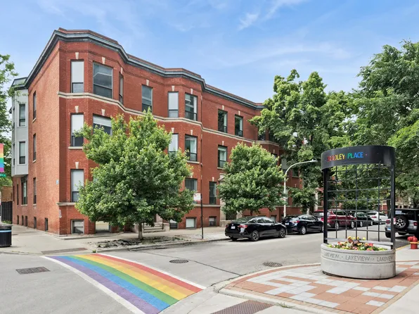809 W Bradley Pl APT 3, Chicago, IL 60613