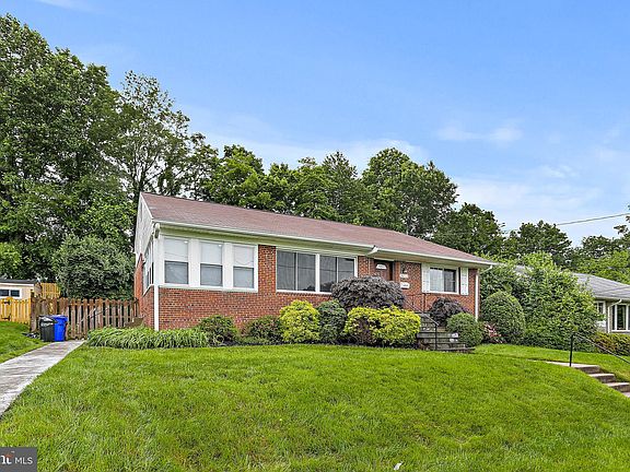 2nd image of 9212 Chanute Dr