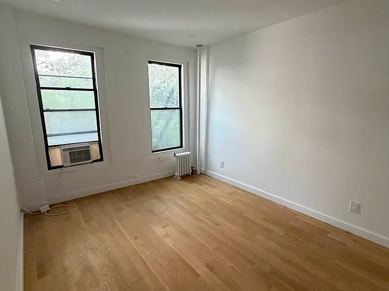 251 Pacific St #9 — Photo 6
