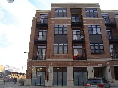 1st image of 4755 N Washtenaw Ave APT 201