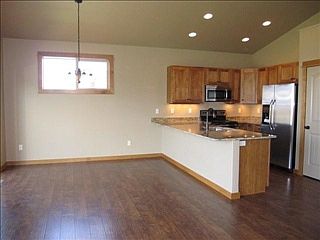 4th image of 3804 Palm St