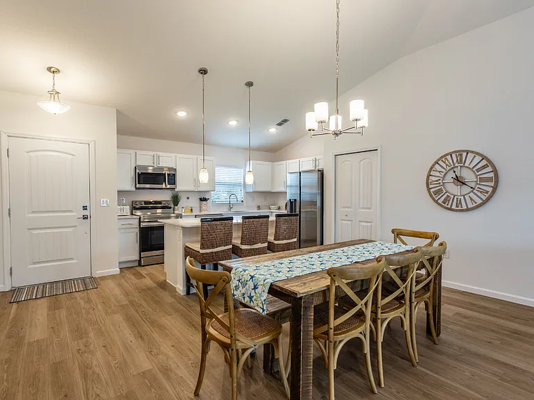 43 Freeland Ln — Photo 10