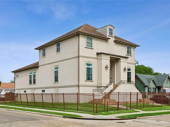 2nd image of 4900 Marigny St