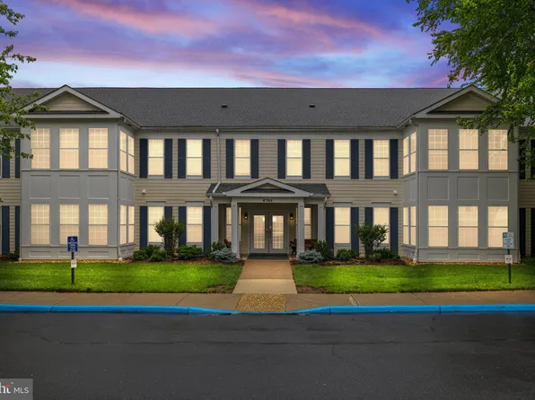 6704 Holly Farm Ln Unit 203, Warrenton, VA 20187