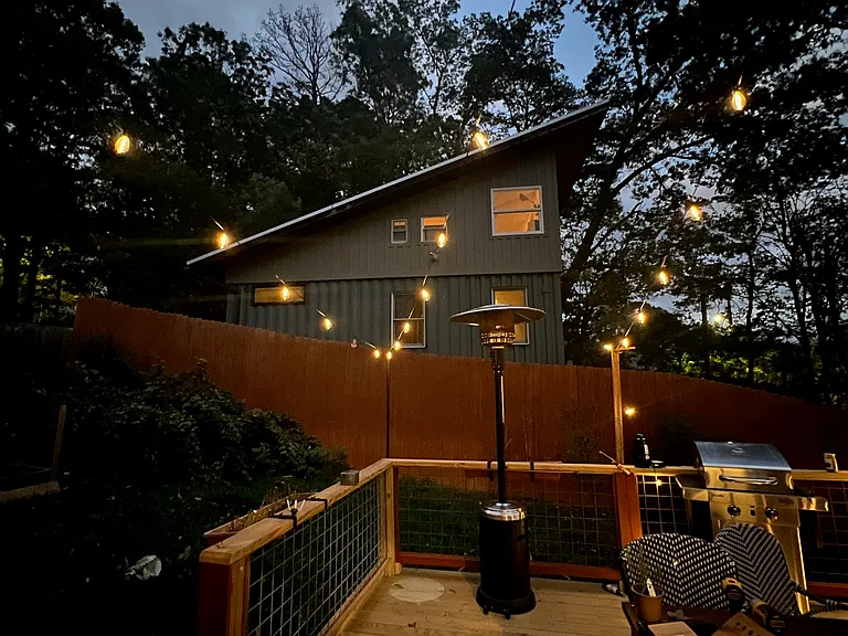 10 Lawndale Ave — Photo 4