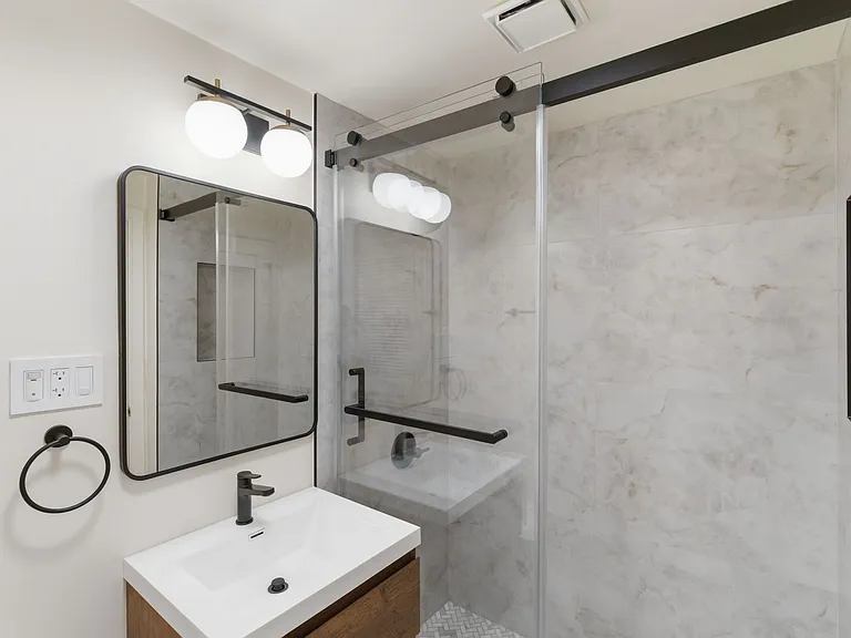 1310 Jones Street — Photo 58