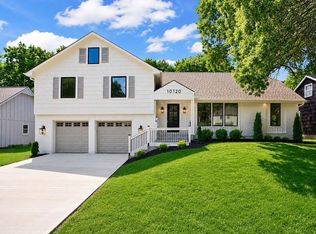 10120 Glenwood St, Overland Park, KS 66212