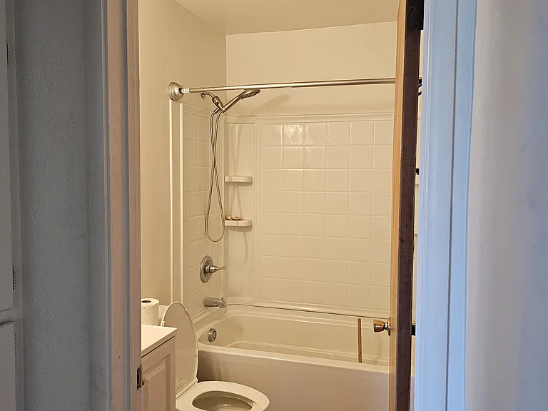 435 Washington St #435 — Photo 10