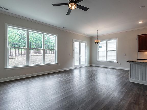 4th image of 3440 Olive Glen Dr