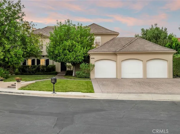 18890 Carmel Crest Dr, Tarzana, CA 91356