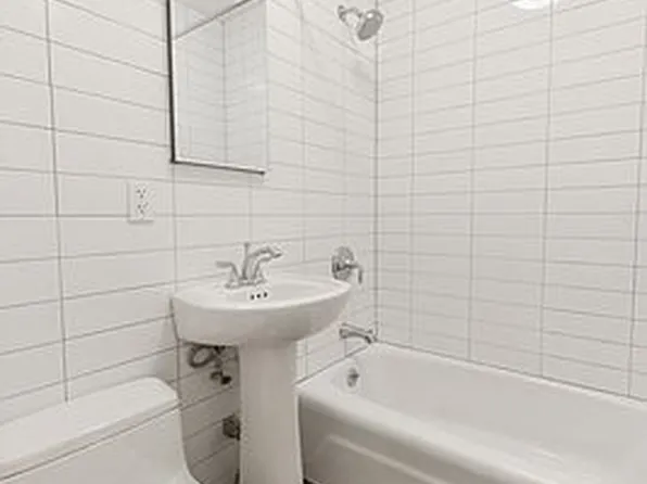 181 East Broadway image 5 of 5