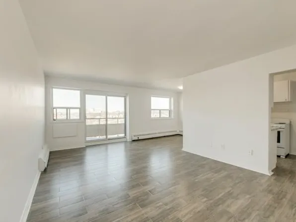 1550 Lawrence Ave W, Toronto, ON M6L 1B8