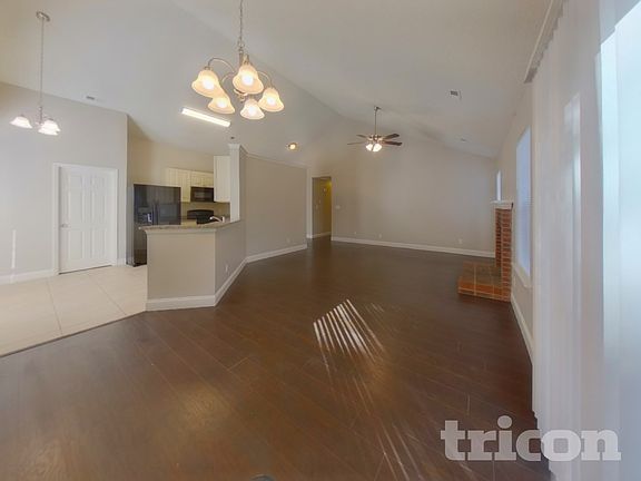 5th image of 3226 Twin Falls Ln