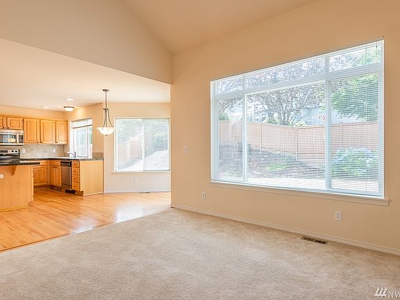 5th image of 5402 Orca Pl NE