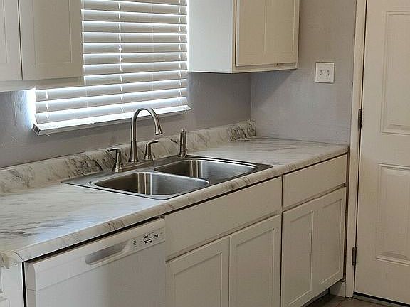 3rd image of 509 S Stapley Dr