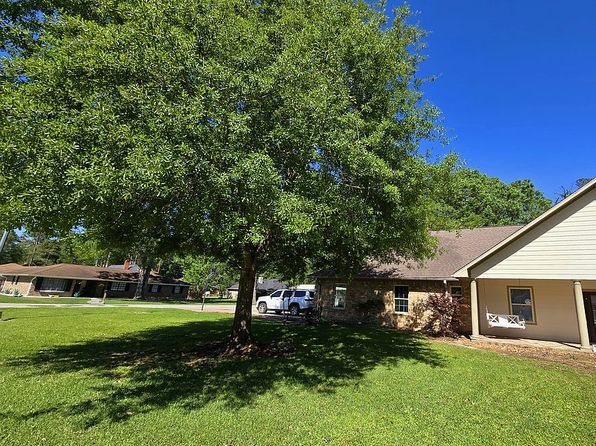 7090 Carroll Ln, Beaumont, TX 77713