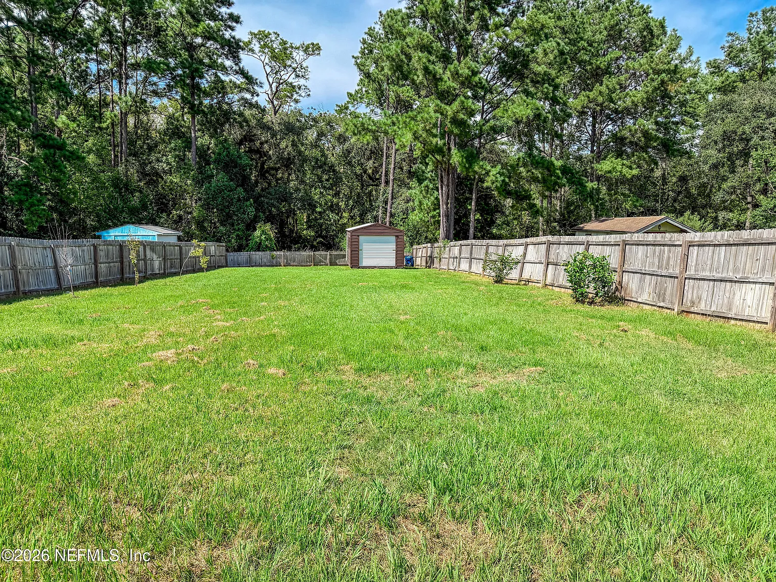 3 bed, 2.0 bath, 1276 sqft, $2,000 — Photo 3
