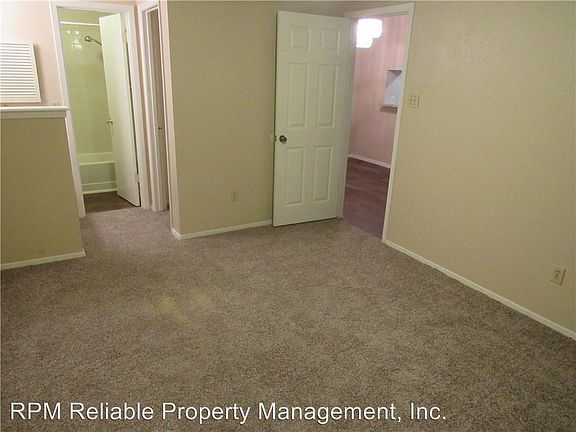 4th image of 2131 Andover Dr