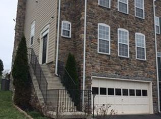 879 Stonefield Sq NE, Leesburg, VA 20176