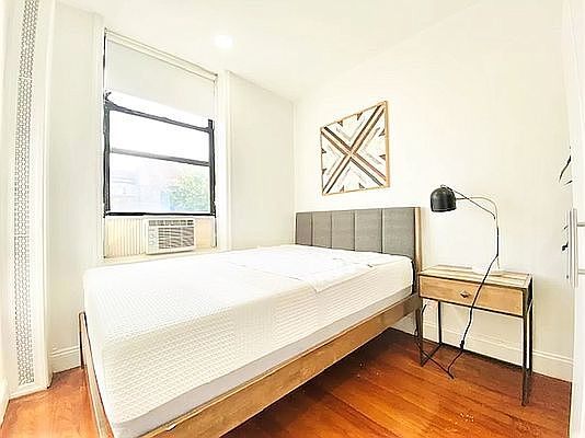 5th image of 220 W 149th St #5S