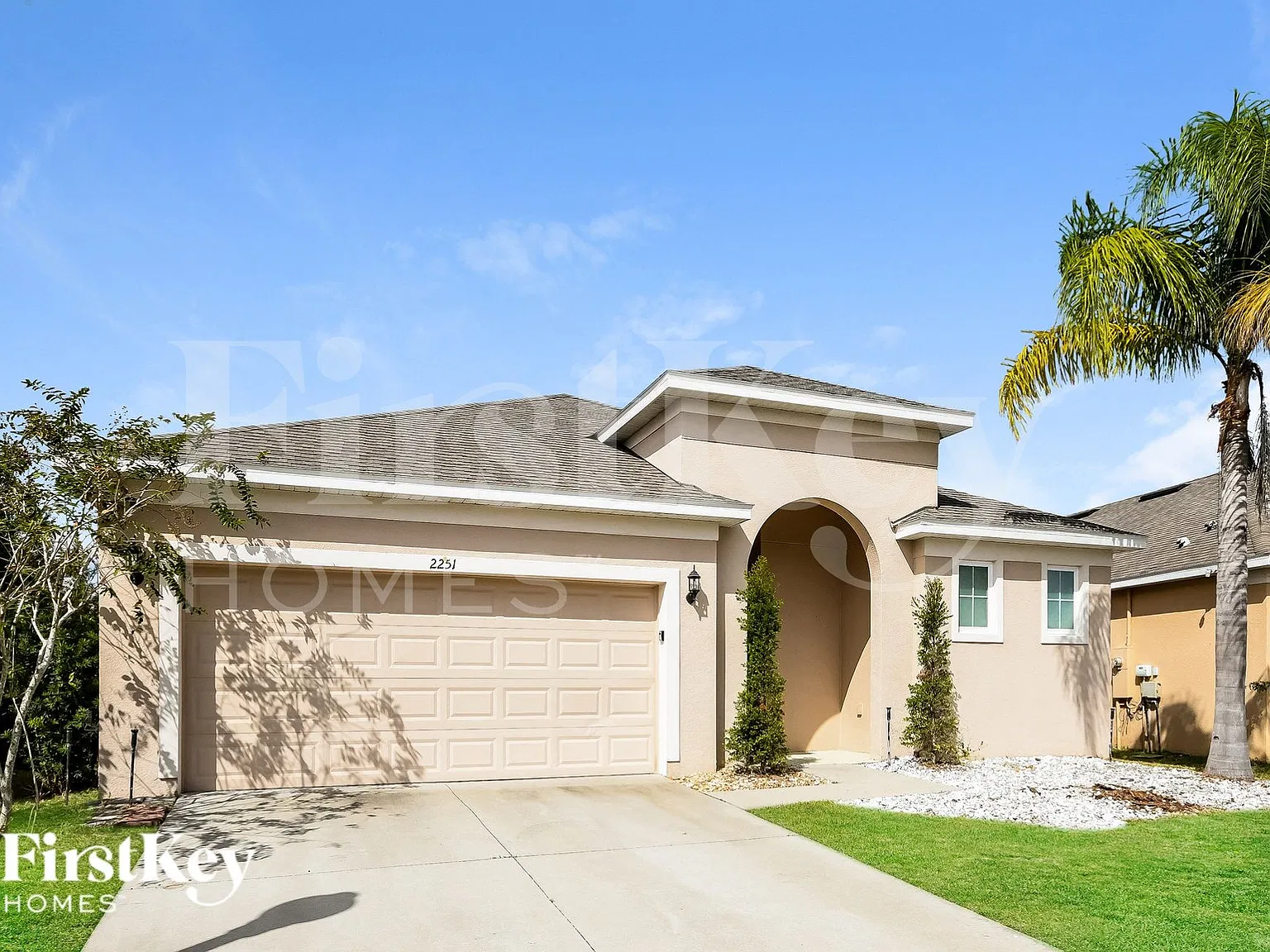 4 bed, 2.0 bath, 1814 sqft, $2,655 — Photo 2