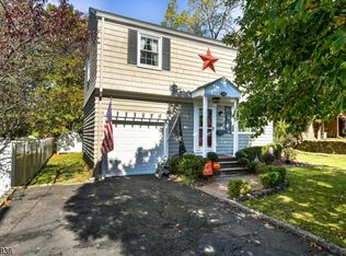 11 Squirehill Dr, Cedar Grove, NJ 07009